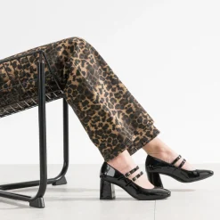 Babies à talon noire vernie à fines brides