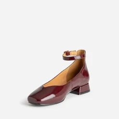 Babies bordeaux verni décolleté cœur