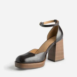 Babies chocolat à plateforme et décolleté carré