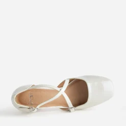 Babies écru vernie brides croisées