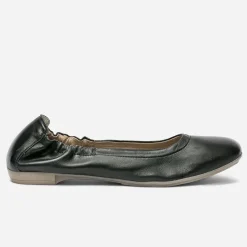 Ballerine noire en cuir