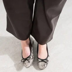 Ballerine noire imprimé effet python