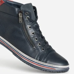 Basket marine en cuir embossé