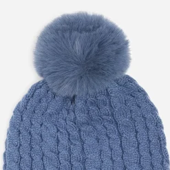 Bonnet bleu tricot à torsades et pompon