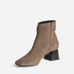 Boots à talon taupe cuir velours