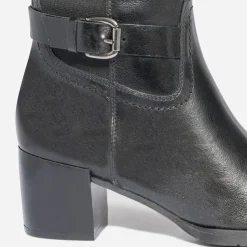 Botte à talon noire en cuir pour mollet fin