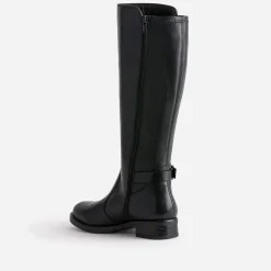 Botte noire avec boucle