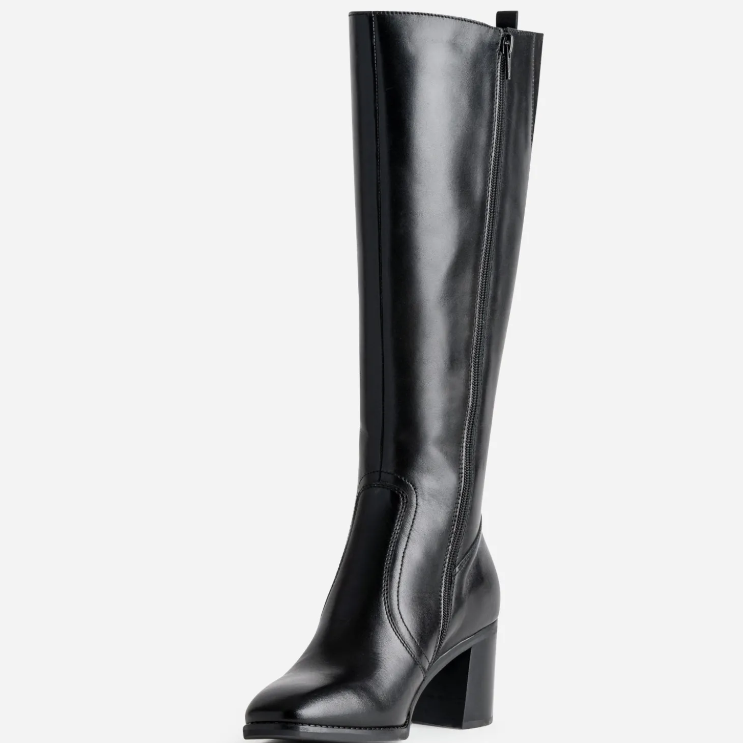 Botte noire en cuir décor anneau