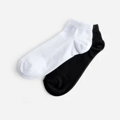 Chaussettes courtes noires et blanches