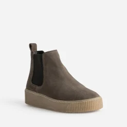 Chelsea boots taupe cuir velours semelle effet crêpe