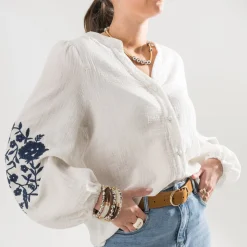 Chemise TEXTO écrue broderies marine