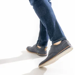 Derby bleu marine en cuir perforé