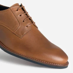 Derby camel cuir embossé