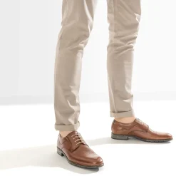 Derby cognac en cuir ligne perforée