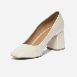 Escarpin écru verni à bout carré