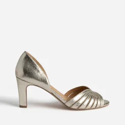 Escarpin or open-toe talon à gorge