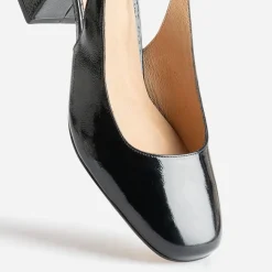 Escarpin slingback noir verni à bouts rapportés