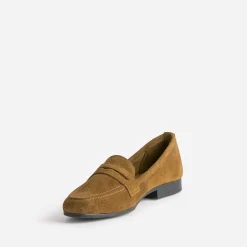Mocassin marron en cuir velours