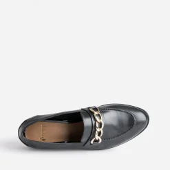 Mocassin noir en cuir à chaîne