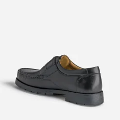 Mocassin noir en cuir à scratch