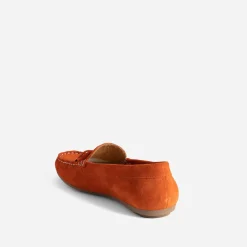 Mocassin rouge orangé en cuir velours