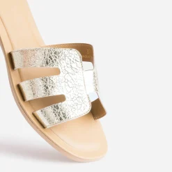 Mule or en cuir grainé