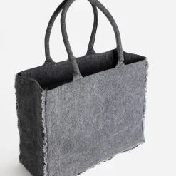 Sac cabas TEXTO gris effet denim frangé