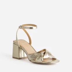 Sandale à talon or brides nouées