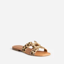 Sandale beige cuir motif léopard et anneau