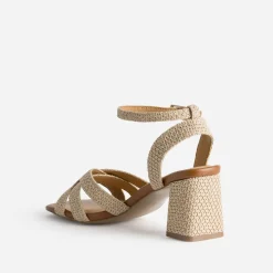 Sandale beige tressé à talon
