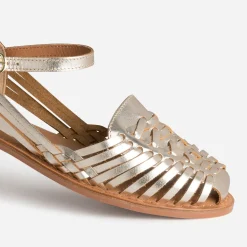 Sandale fermée dorée cuir tressé