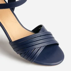 Sandale marine à brides tressées