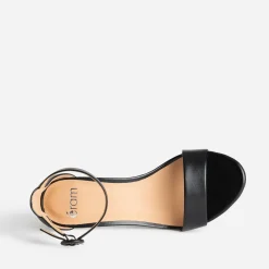 Sandale noire à talon fin