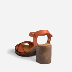 Sandale orange foncé éco-conçue en cuir