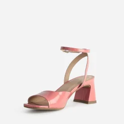 Sandale rose cuir verni décolleté carré