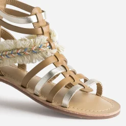 Sandale spartiate camel et doré en cuir avec galon frangé