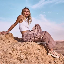 Sandale TEXTO beige en cuir à semelle crantée