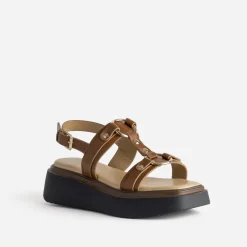 Sandale TEXTO cognac anneaux et clous