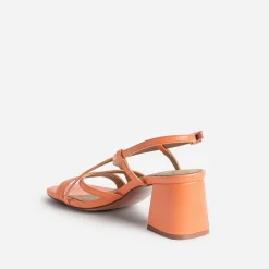 Sandales à talon orange