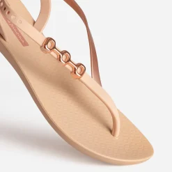 Sandale-tong IPANEMA beige rosé détail bijou